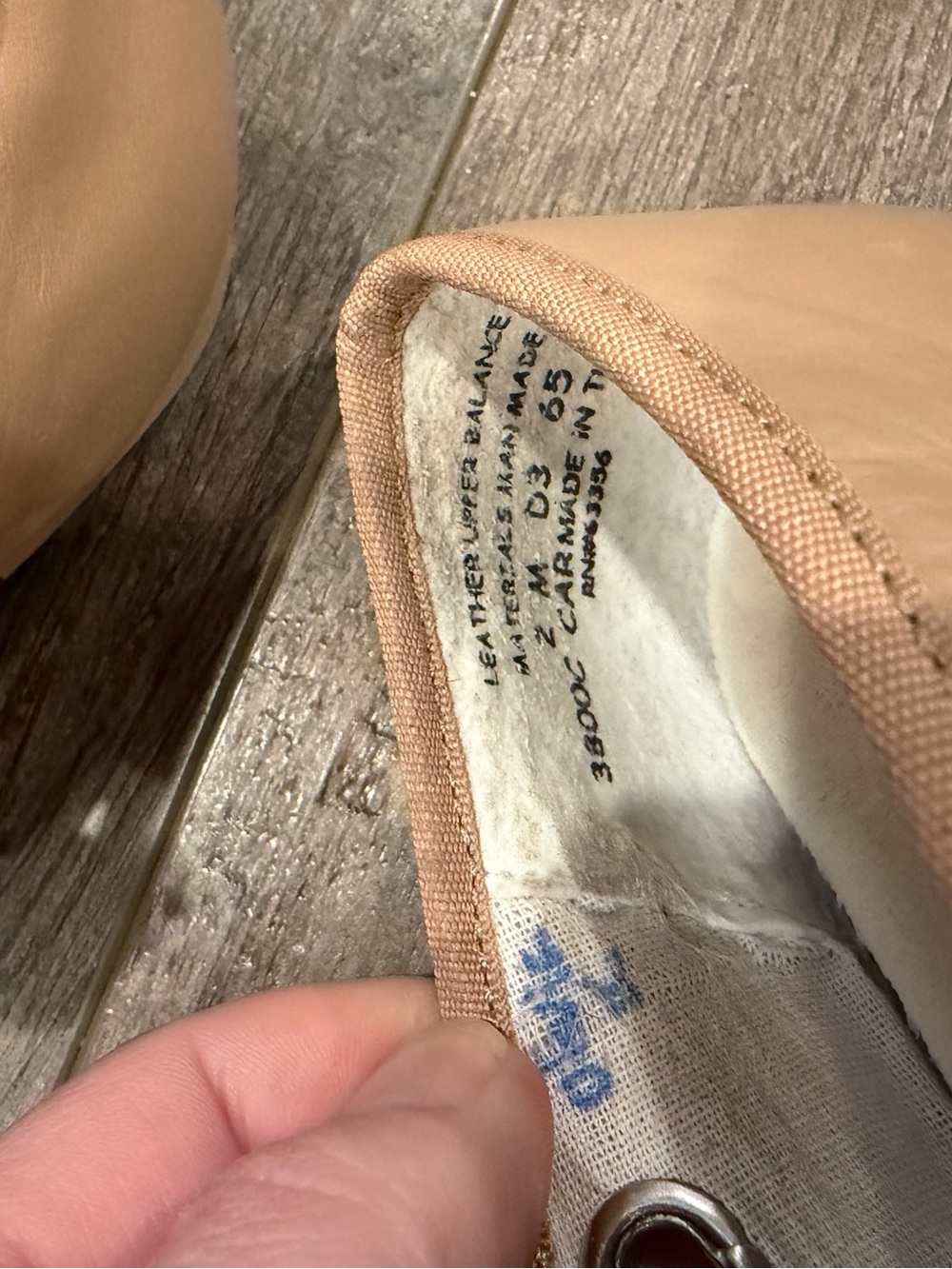 Capezio Tele Tone Tap Shoes Girls Size 2 M Tan Leather Mary Jane Dance Shoes - Picture 7 of 7